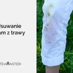 Białe spodnie z widocznymi, trudnymi do usunięcia plamami z trawy.