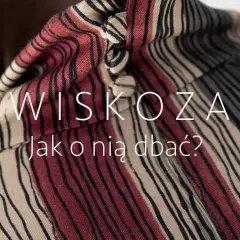 Wiskoza: co to za materiał i jak o nią dbać? Zbliżenie na tkaninę w paski.