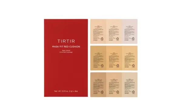 Tirtir Mask Fit Red Cushion w opakowaniu i próbkach. Zestaw zawiera 9 próbek podkładu w różnych odcieniach.