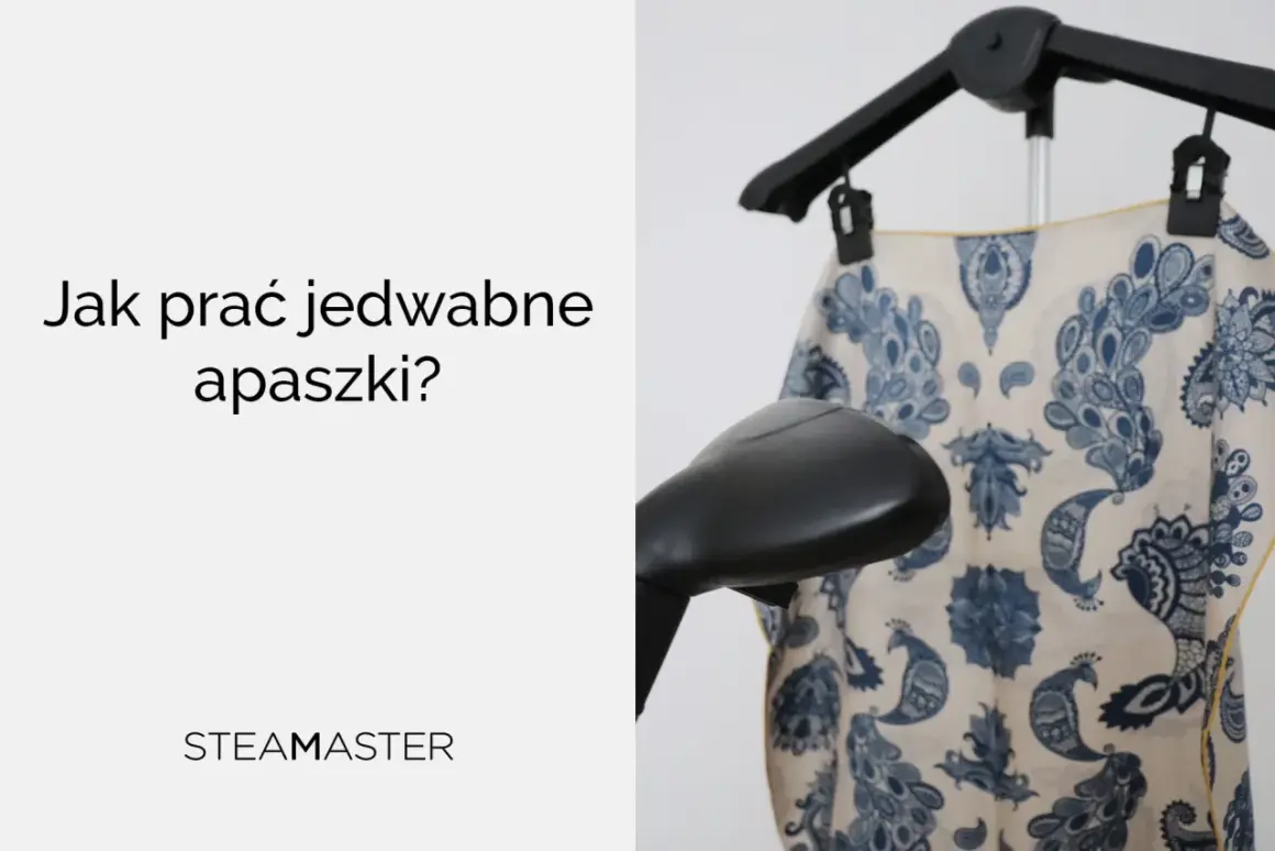 Jedwabne apaszki z pięknym wzorem pawia są delikatne. Jak prać jedwabne apaszki, by zachować ich piękno? Para z parownicy Steamaster pomoże.